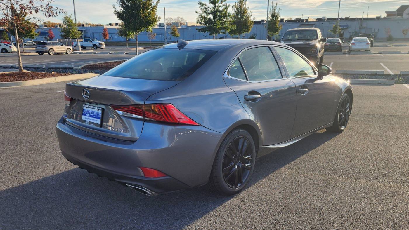 2018 lexus is 300 base