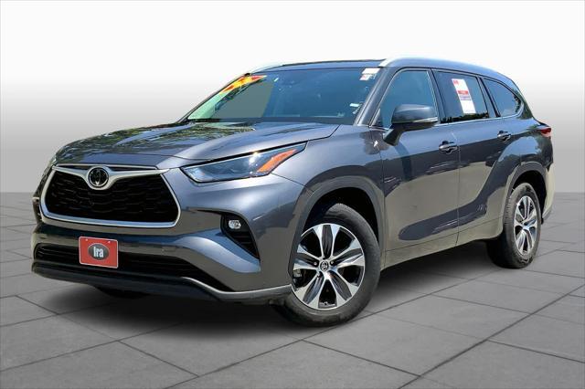2022 toyota highlander xle