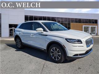 2023 Lincoln Nautilus standard