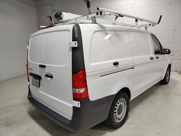 2022 mercedes-benz metris base