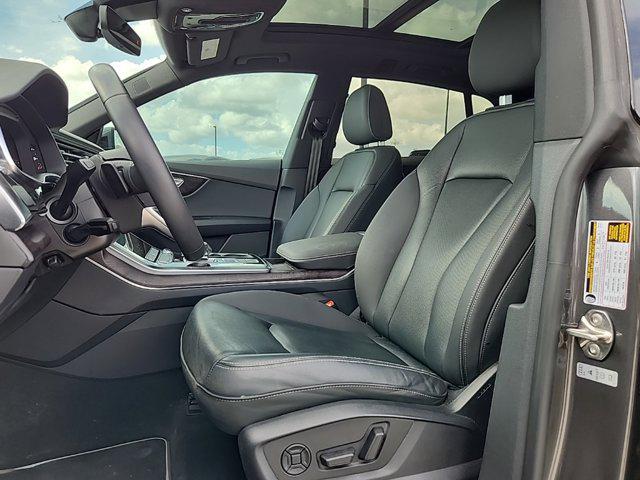2021 audi q8 55 premium plus