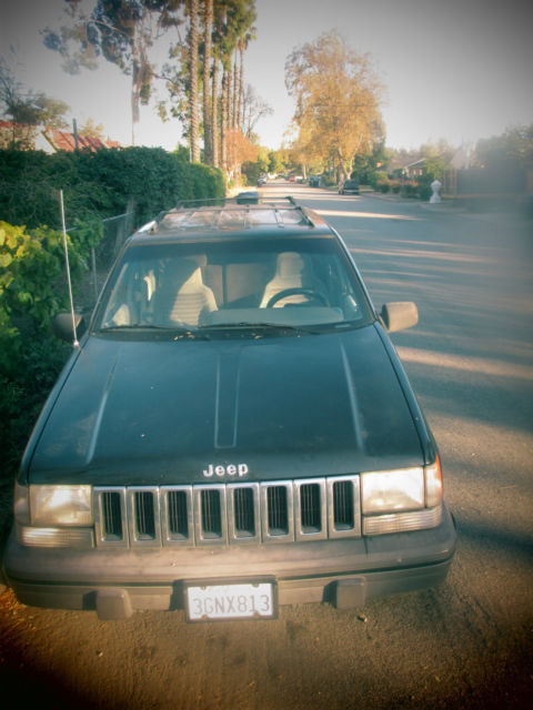 1994 jeep cherokee loredo 4x4 v8 runs great !!!! clean car !!!!!!