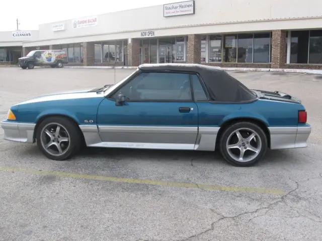 1993 ford mustang gt convertable