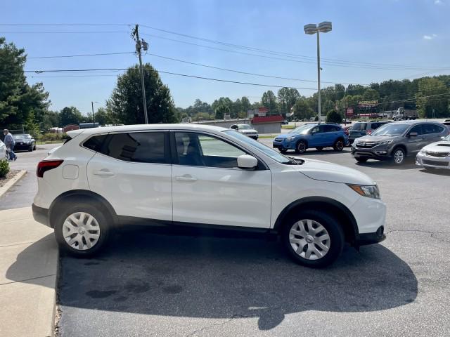 2019 nissan rogue sport sv