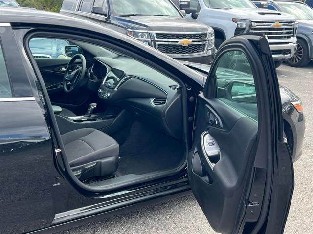 2022 chevrolet malibu fwd lt