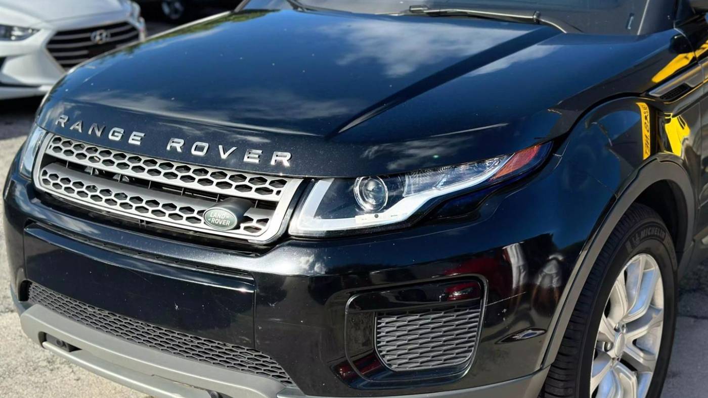 2018 land rover range rover evoque se