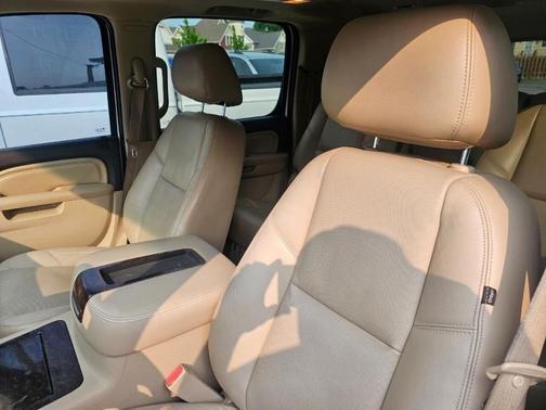 2011 gmc yukon xl in saint louis, missouri