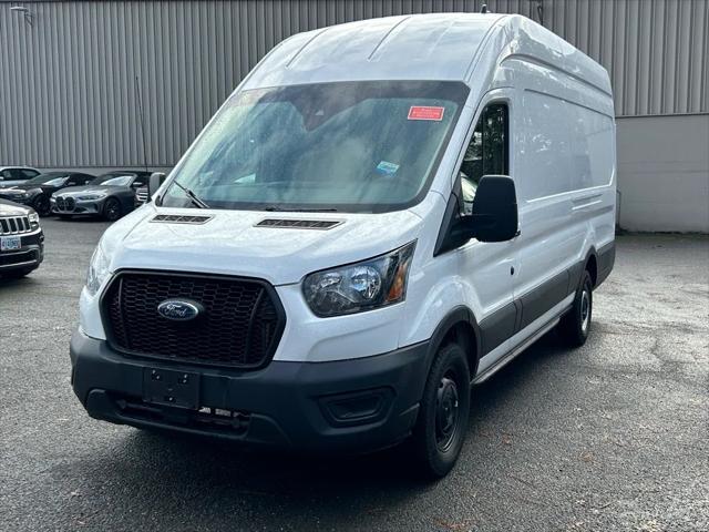 2022 ford transit-250 base