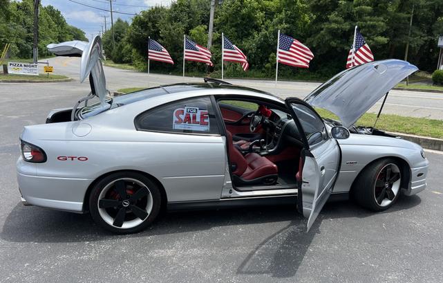 2005 pontiac gto base