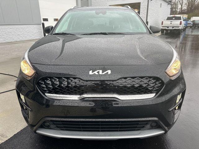 2022 kia niro lxs