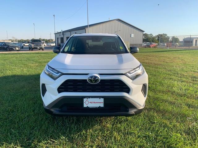 2023 toyota rav4 le