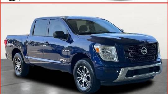 2022 nissan titan sv