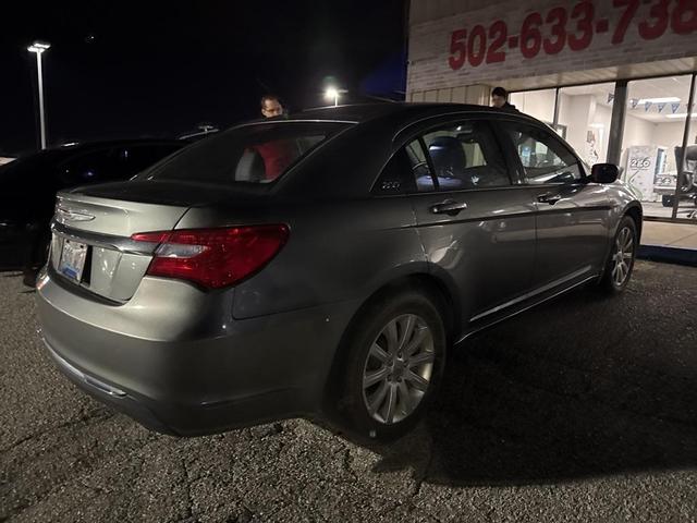 2013 chrysler 200 touring
