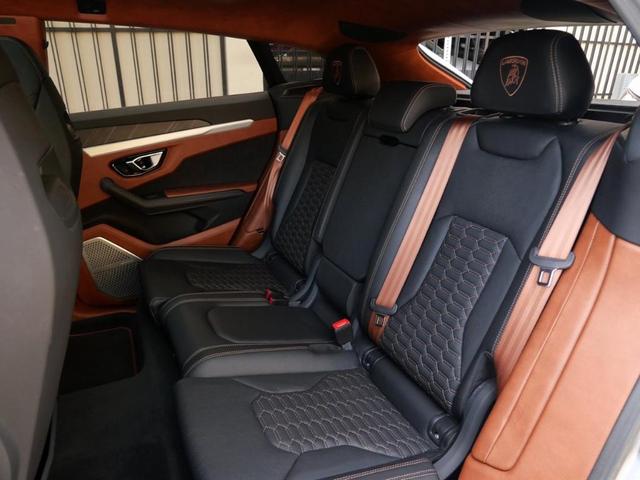 2021 lamborghini urus