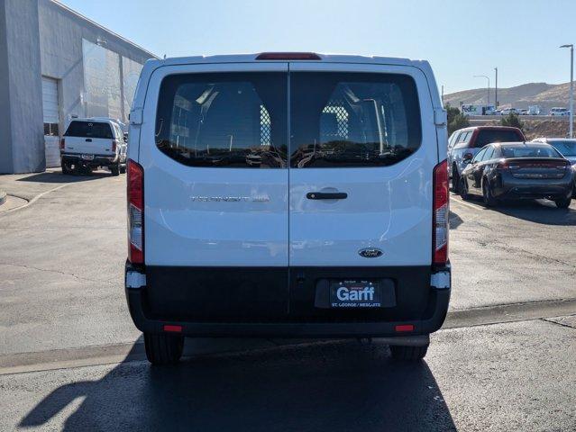 2022 ford transit-250 base