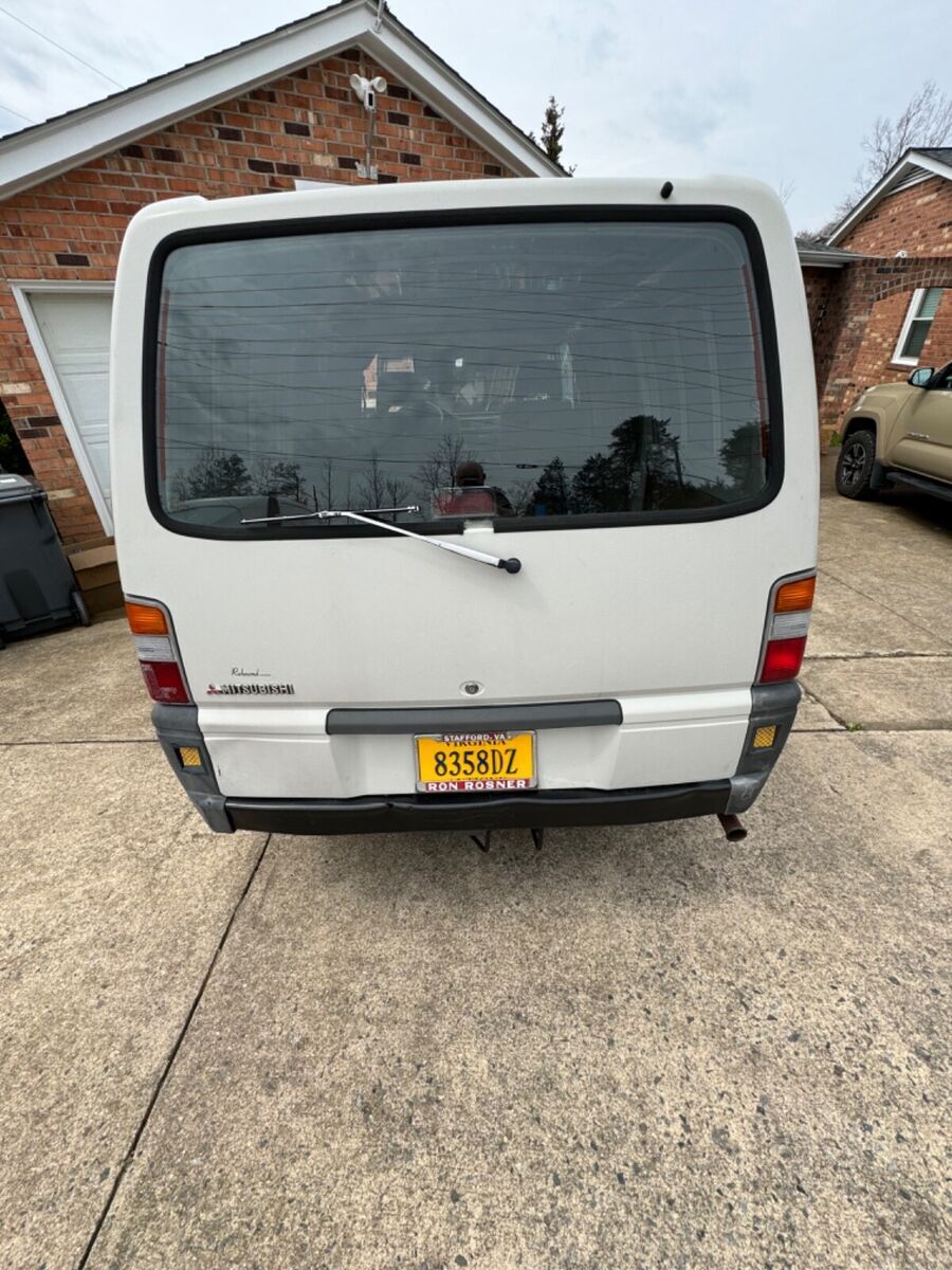 1989 mitshubishi van