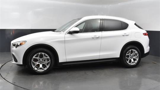 2021 Alfa Romeo Stelvio base