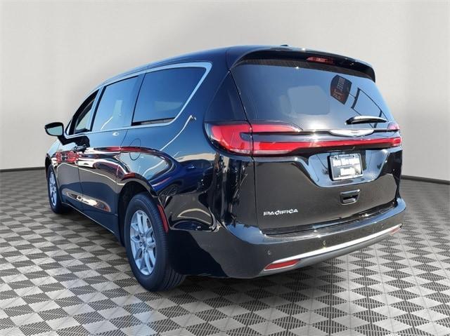 2024 chrysler pacifica touring-l