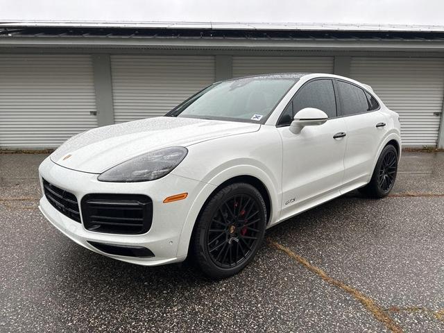 2022 porsche cayenne gts