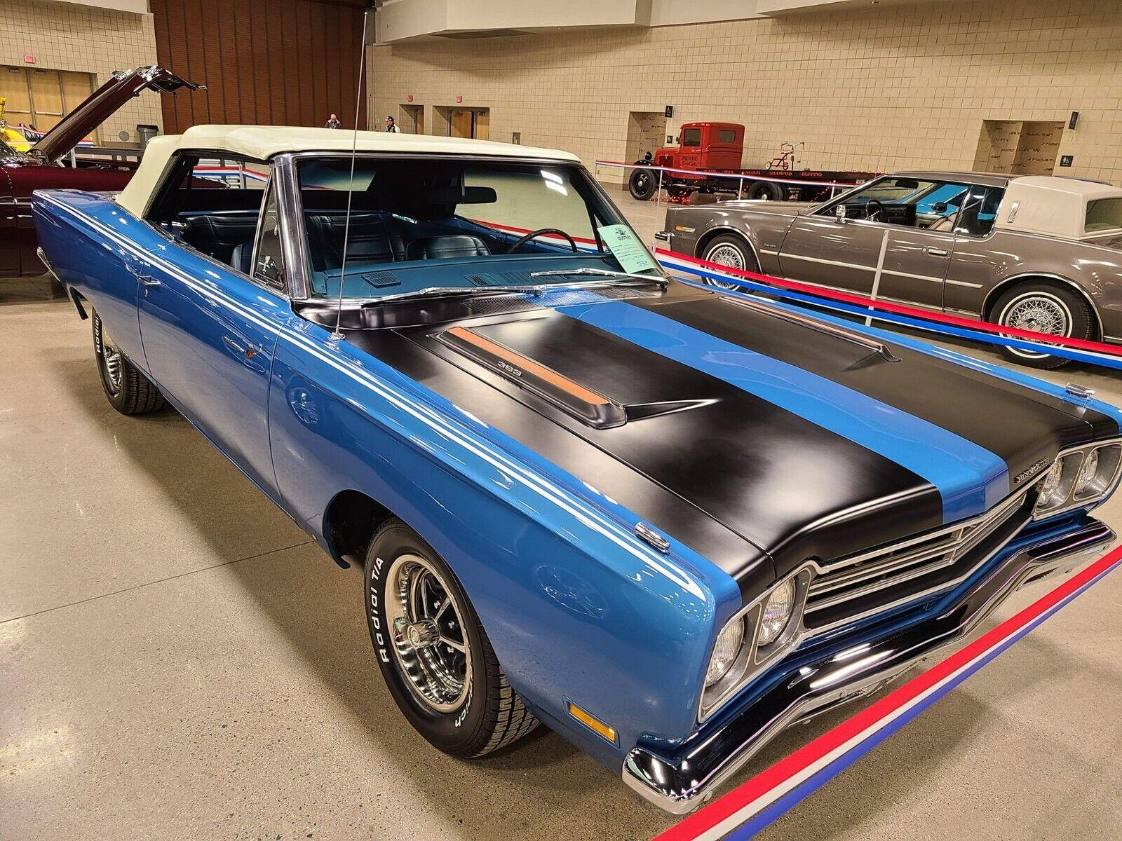 1969 plymouth road runner convertible white and black stripe combination