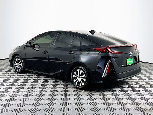 2022 toyota prius prime le