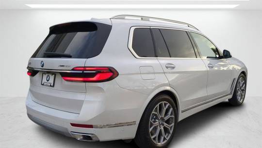 2025 BMW X7