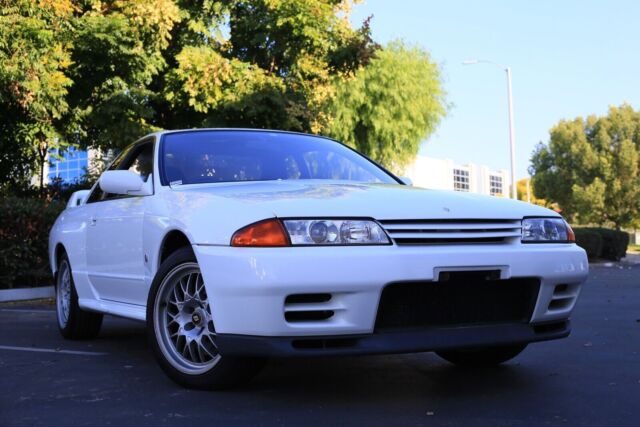 1993 nissan skyline gtr coupe white