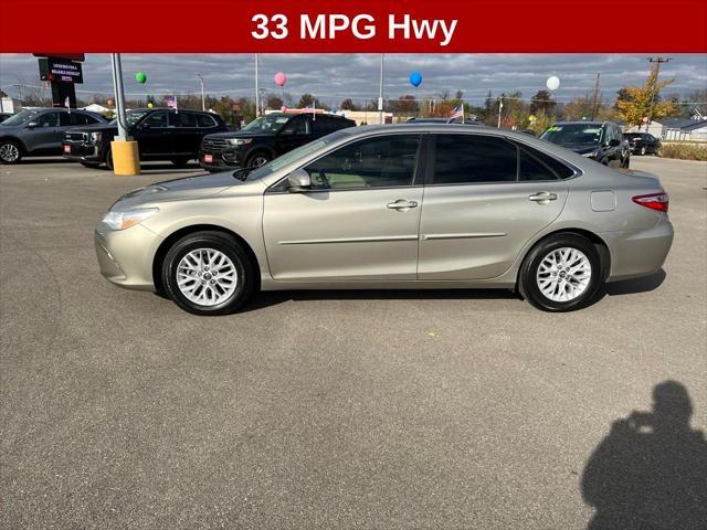 2017 toyota camry le