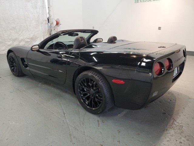 2000 chevrolet corvette base