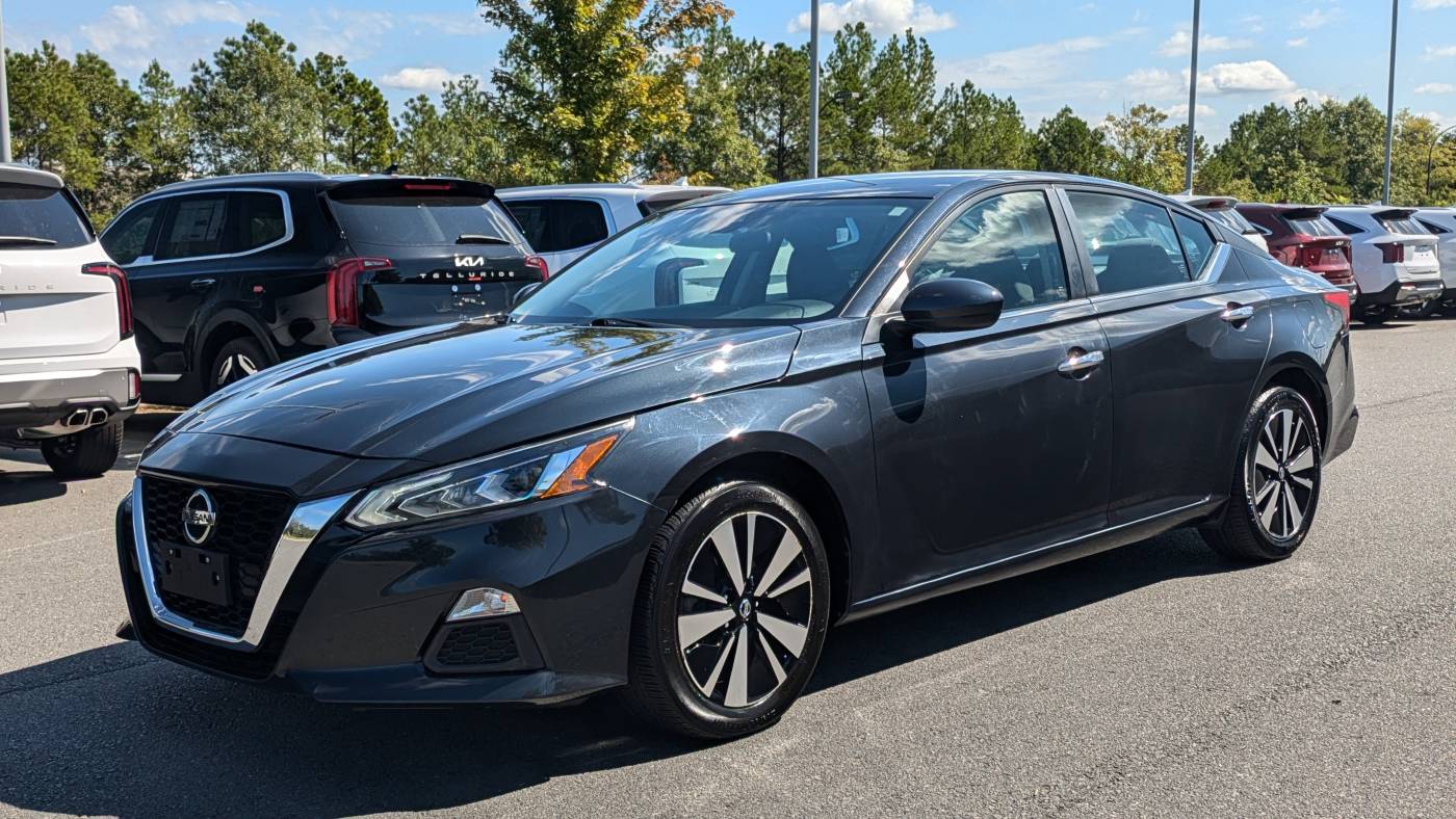 2022 nissan altima 2.5 sv