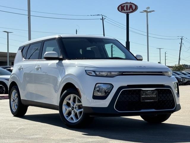 2022 kia soul lx