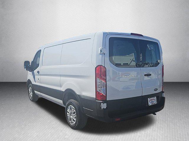 2023 ford transit-250 base