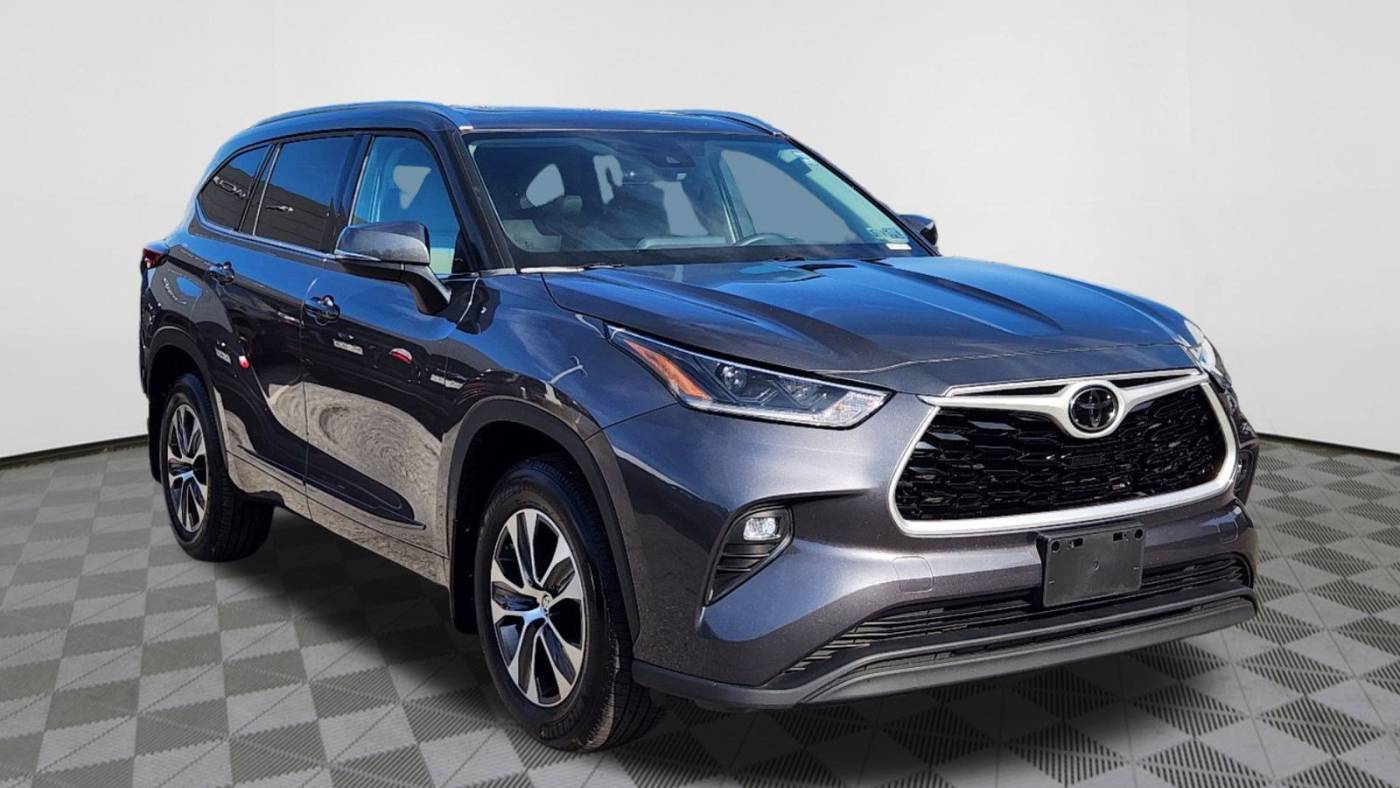 2021 toyota highlander xle