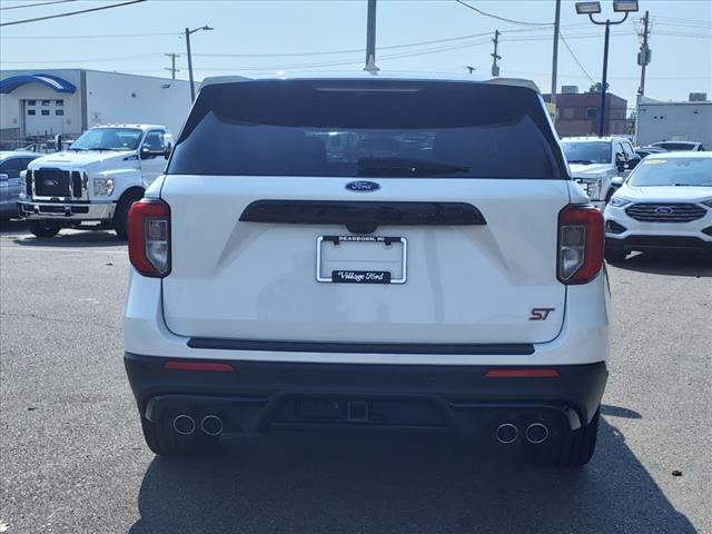 2022 ford explorer st