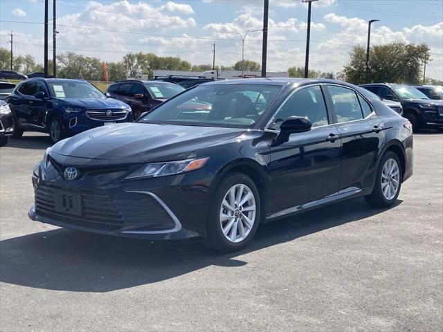2024 toyota camry le