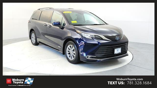 2021 toyota sienna xle 8 passenger