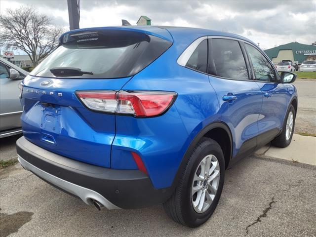 2020 ford escape se