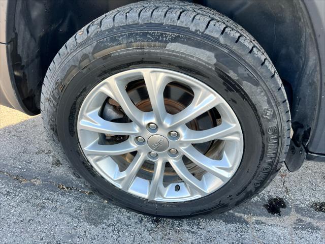 2019 jeep cherokee latitude plus
