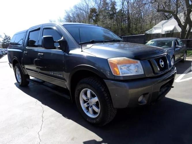 2012 nissan titan crew cab s 4x4 crew cab swb 5.6 ft. box in overland park, kansas