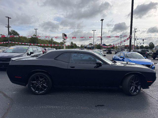 2019 dodge challenger sxt
