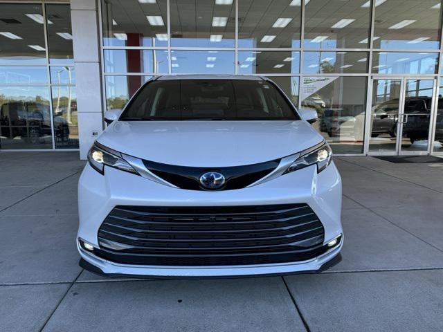 2022 toyota sienna platinum 7 passenger