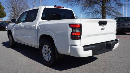 2024 Nissan Navara (Frontier) sv