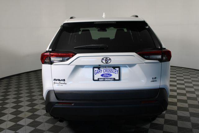2021 toyota rav4 le