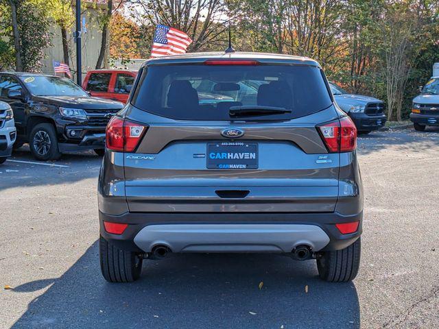 2019 ford escape se