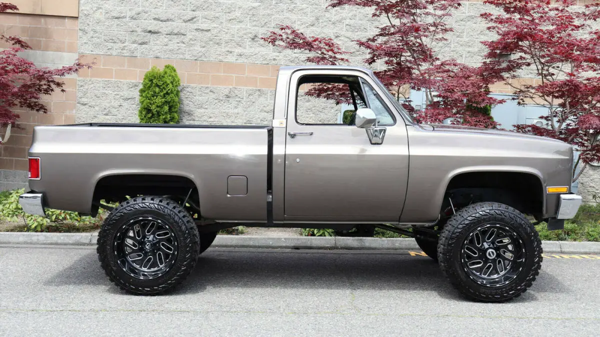 1985 gmc 1/2 ton short box sierra