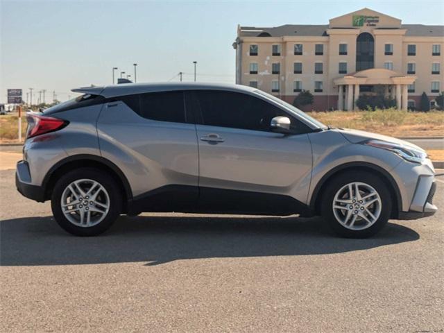 2020 toyota c-hr le