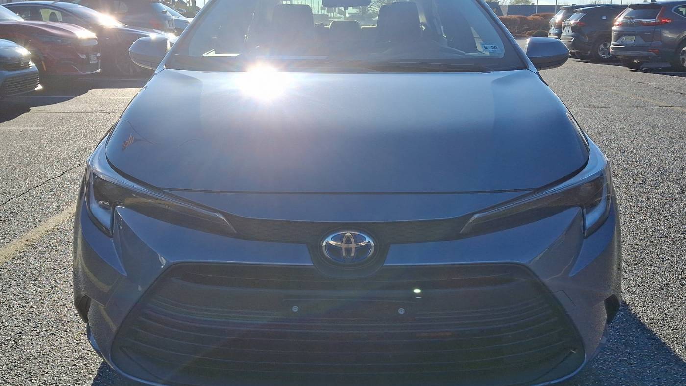 2024 toyota corolla hybrid le