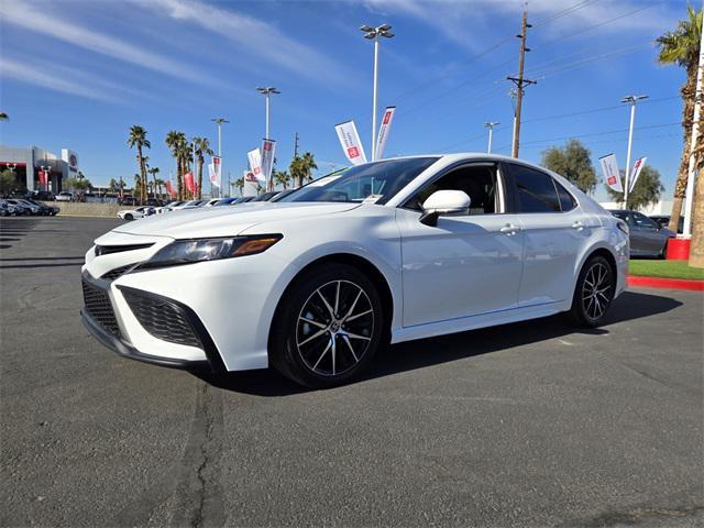 2024 toyota camry se