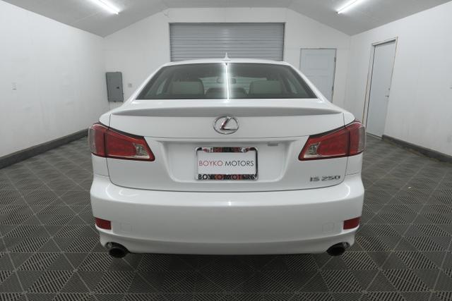 2011 lexus is 250 base
