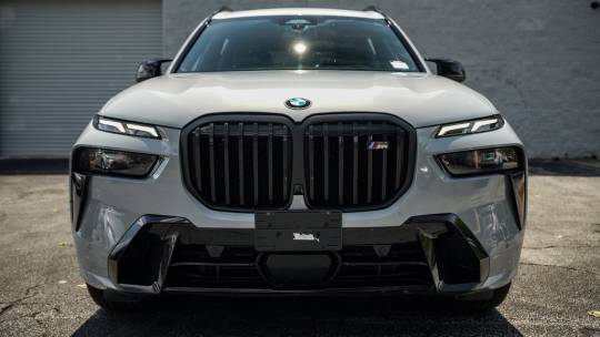 2023 BMW X7
